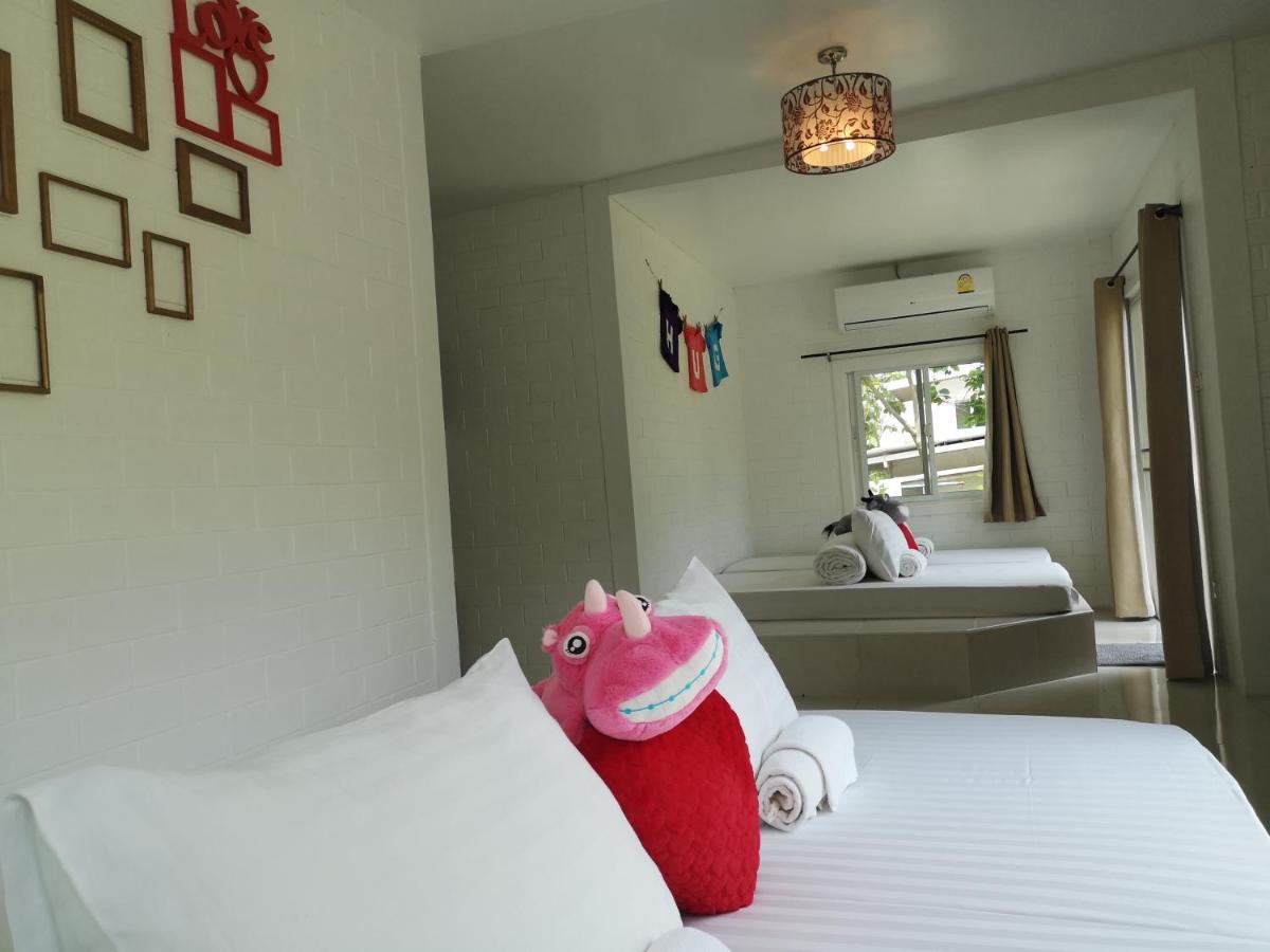 Hug Station Khaoyai Hotel Pong Talong Exterior photo